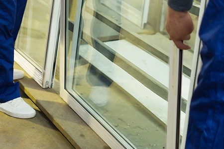 Commercial Glass Repair Technician in Miami Gardens, FL